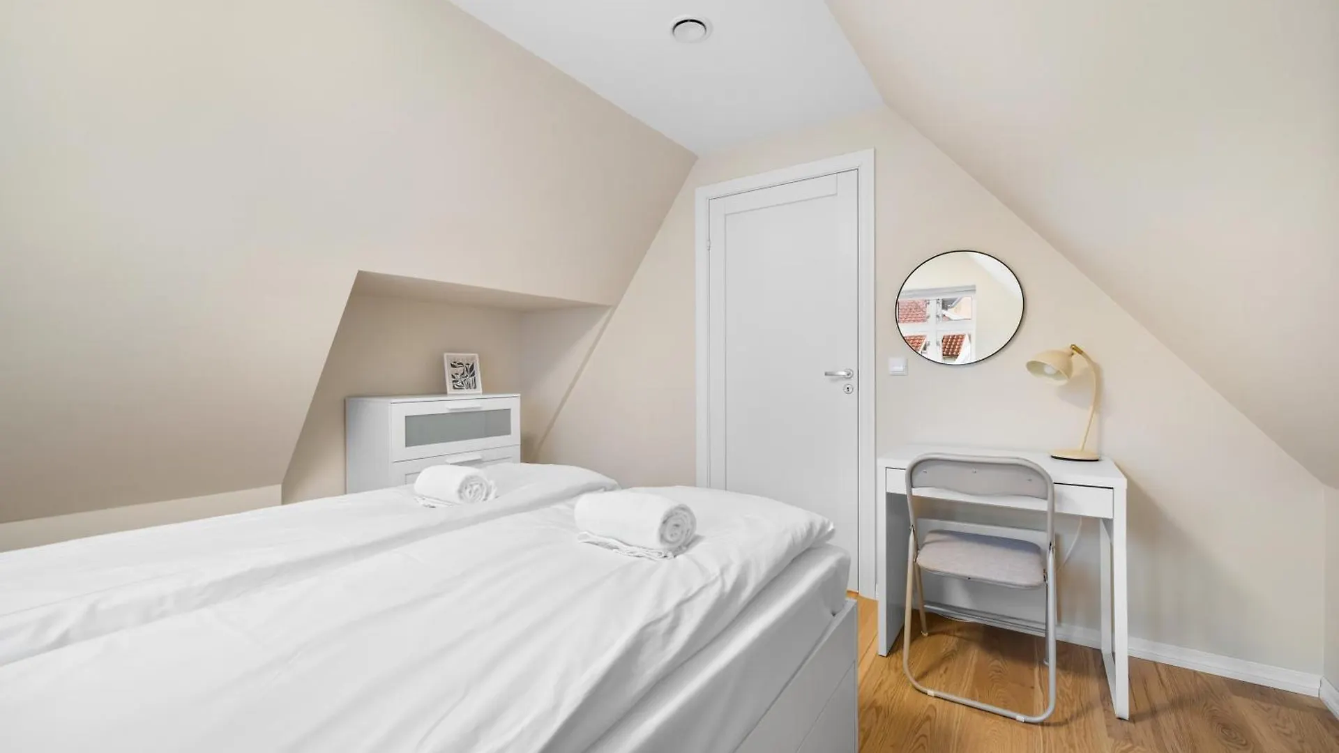 Marken Townhouse New 2025 Bergen 0*,